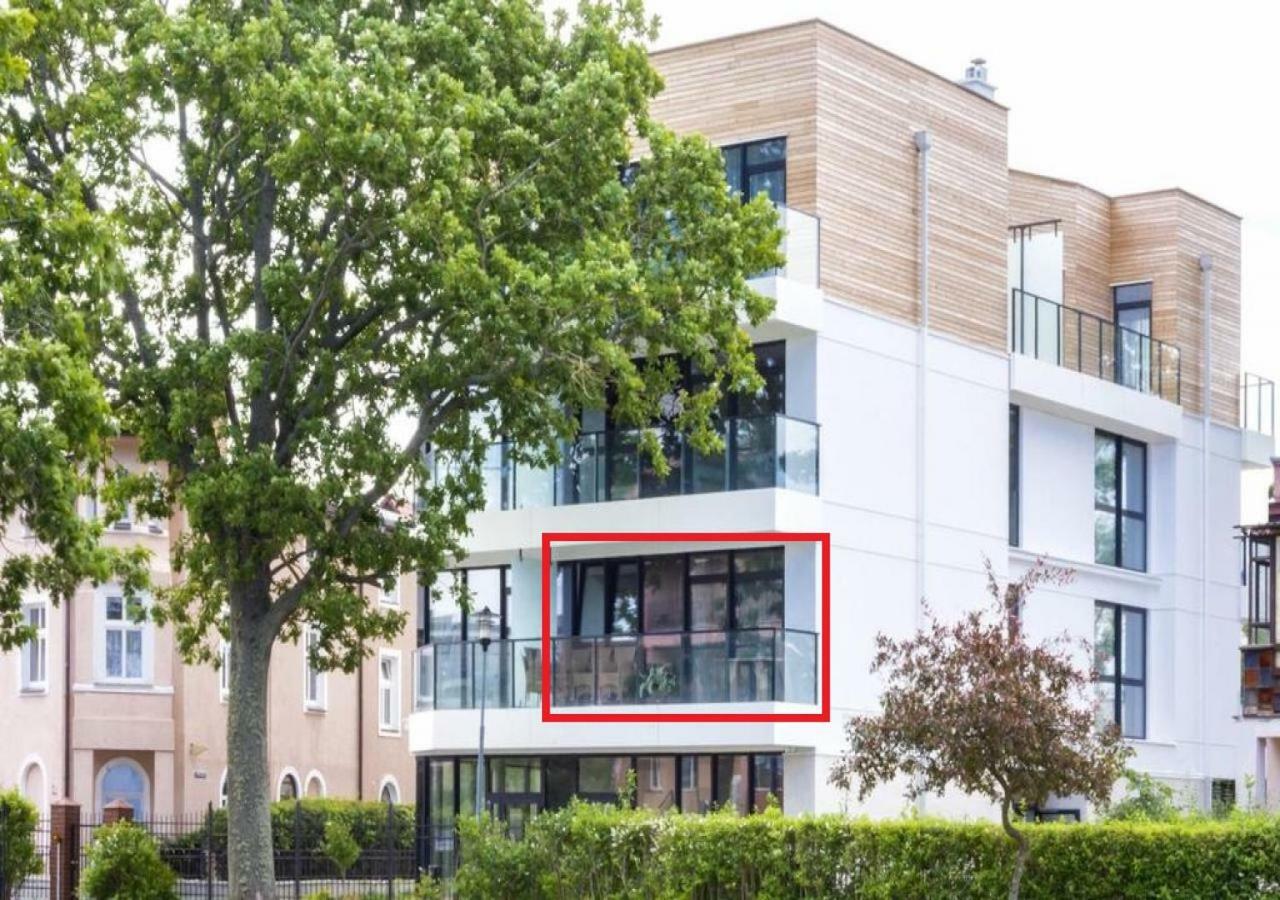Apartament Z Widokiem Na Morze - Nadmorski Luksus Apartamenty Ustronie Morskie Bagian luar foto